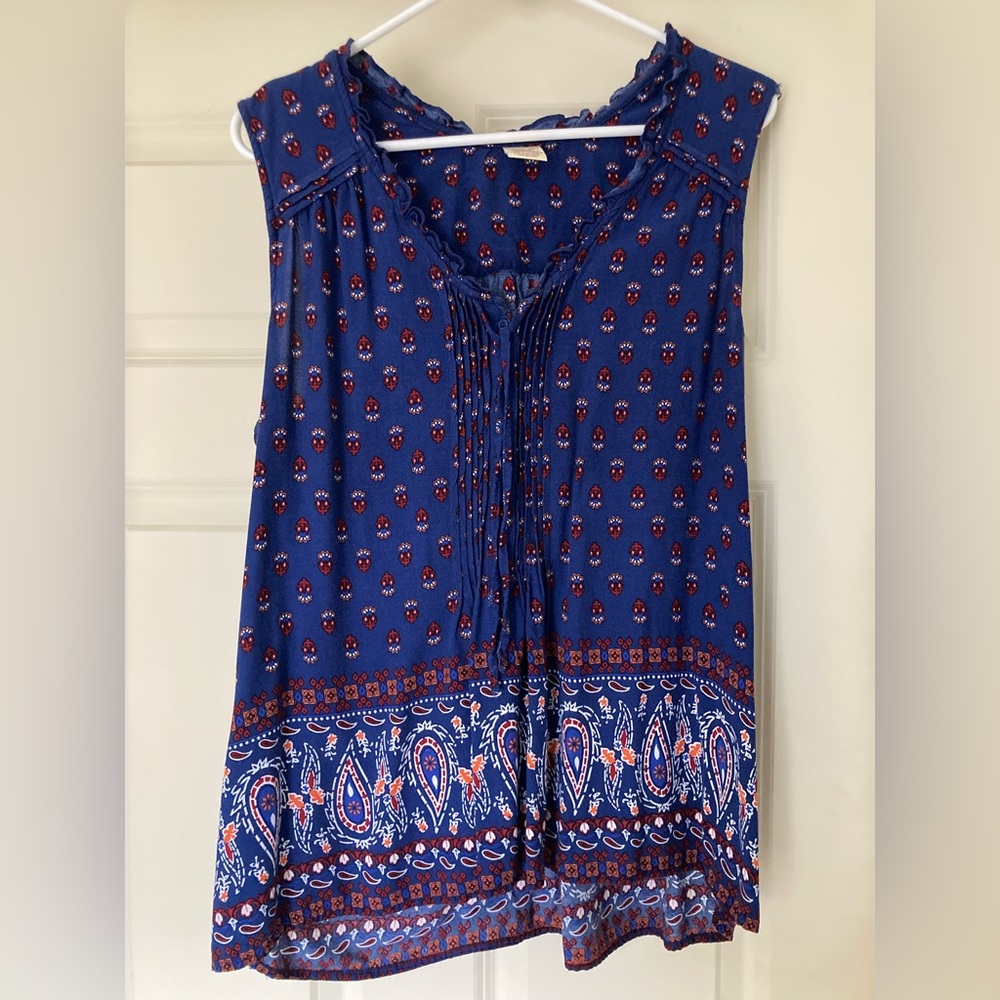 Faded Glory Blue and Red Paisley Blouse